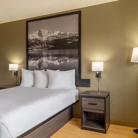 Hotel Super 8 By Wyndham Clinton Extérieur photo