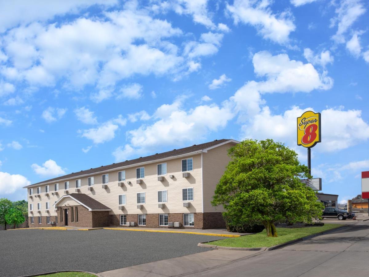 Hotel Super 8 By Wyndham Clinton Extérieur photo