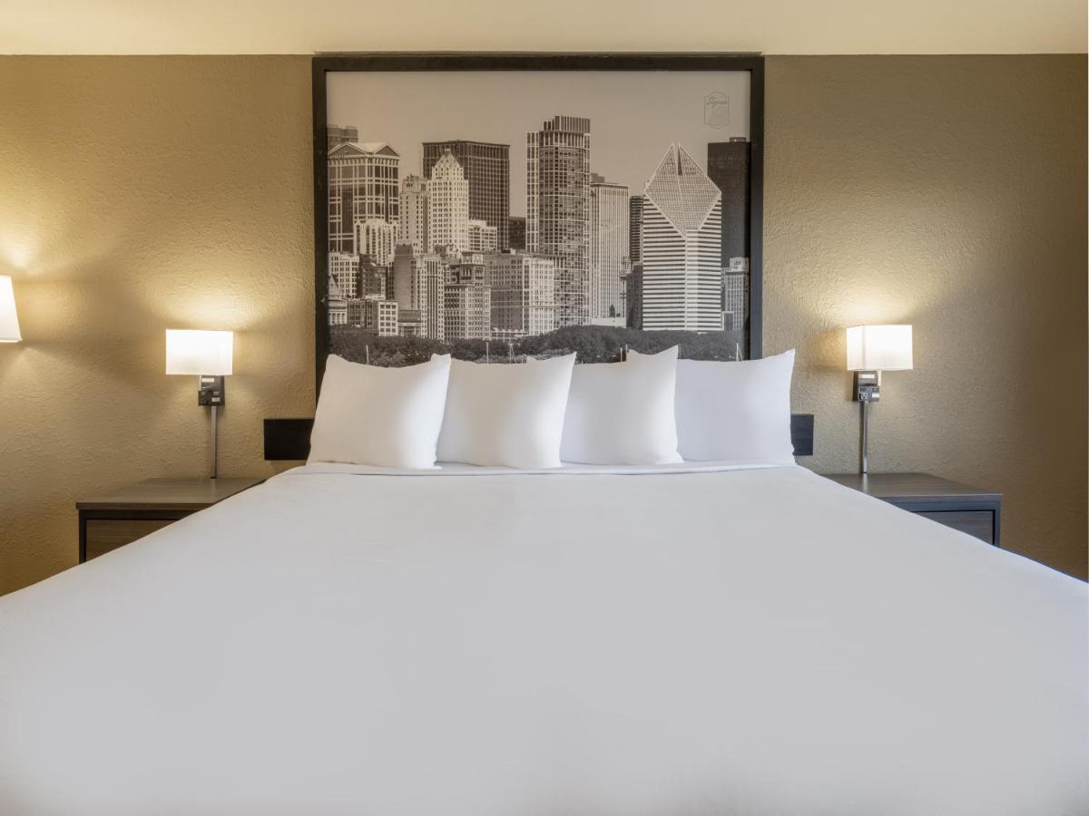Hotel Super 8 By Wyndham Clinton Extérieur photo