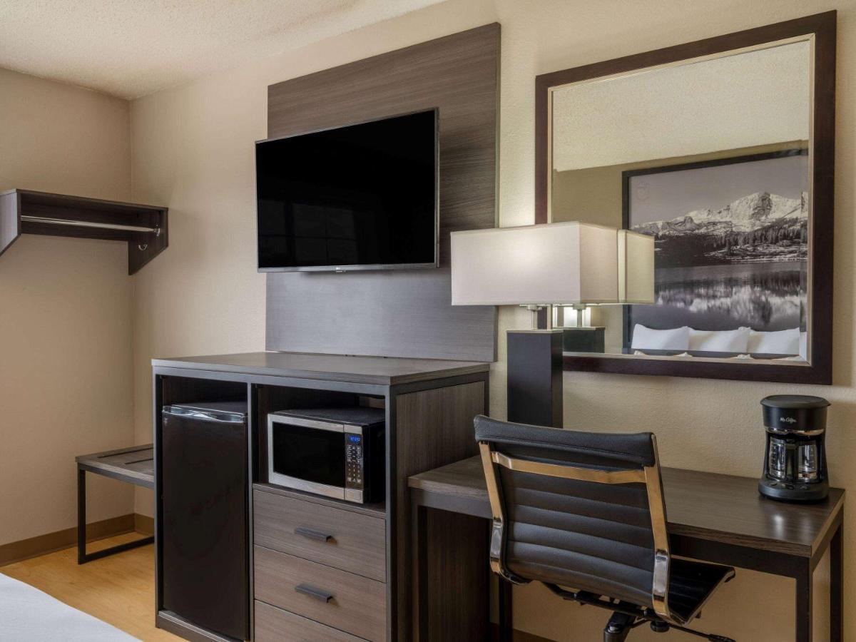 Hotel Super 8 By Wyndham Clinton Extérieur photo