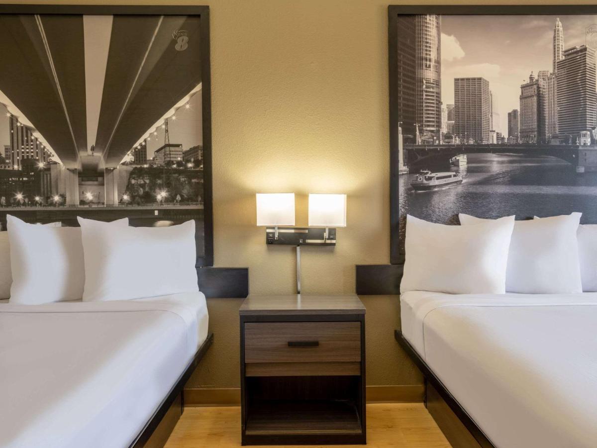 Hotel Super 8 By Wyndham Clinton Extérieur photo