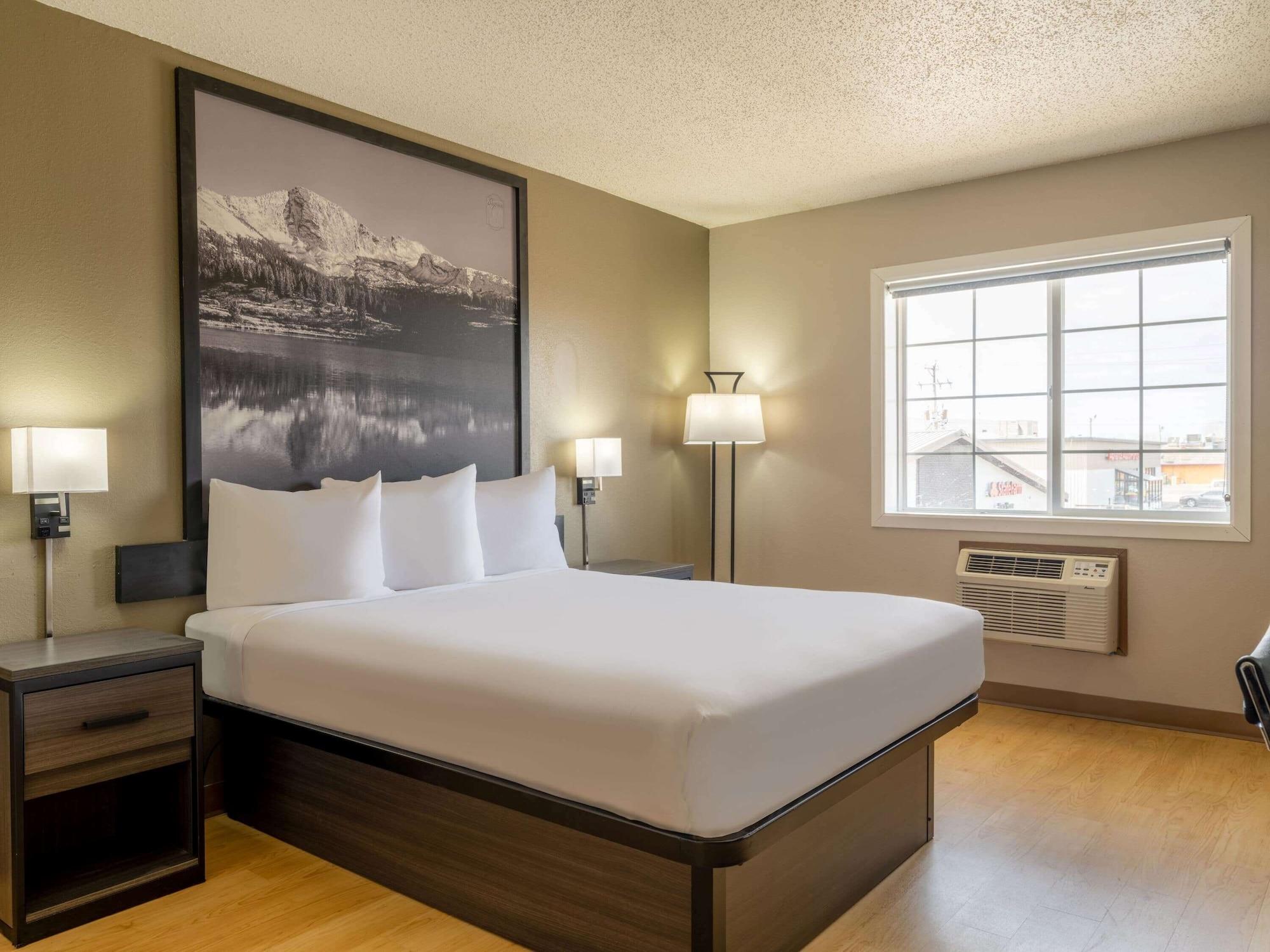 Hotel Super 8 By Wyndham Clinton Extérieur photo
