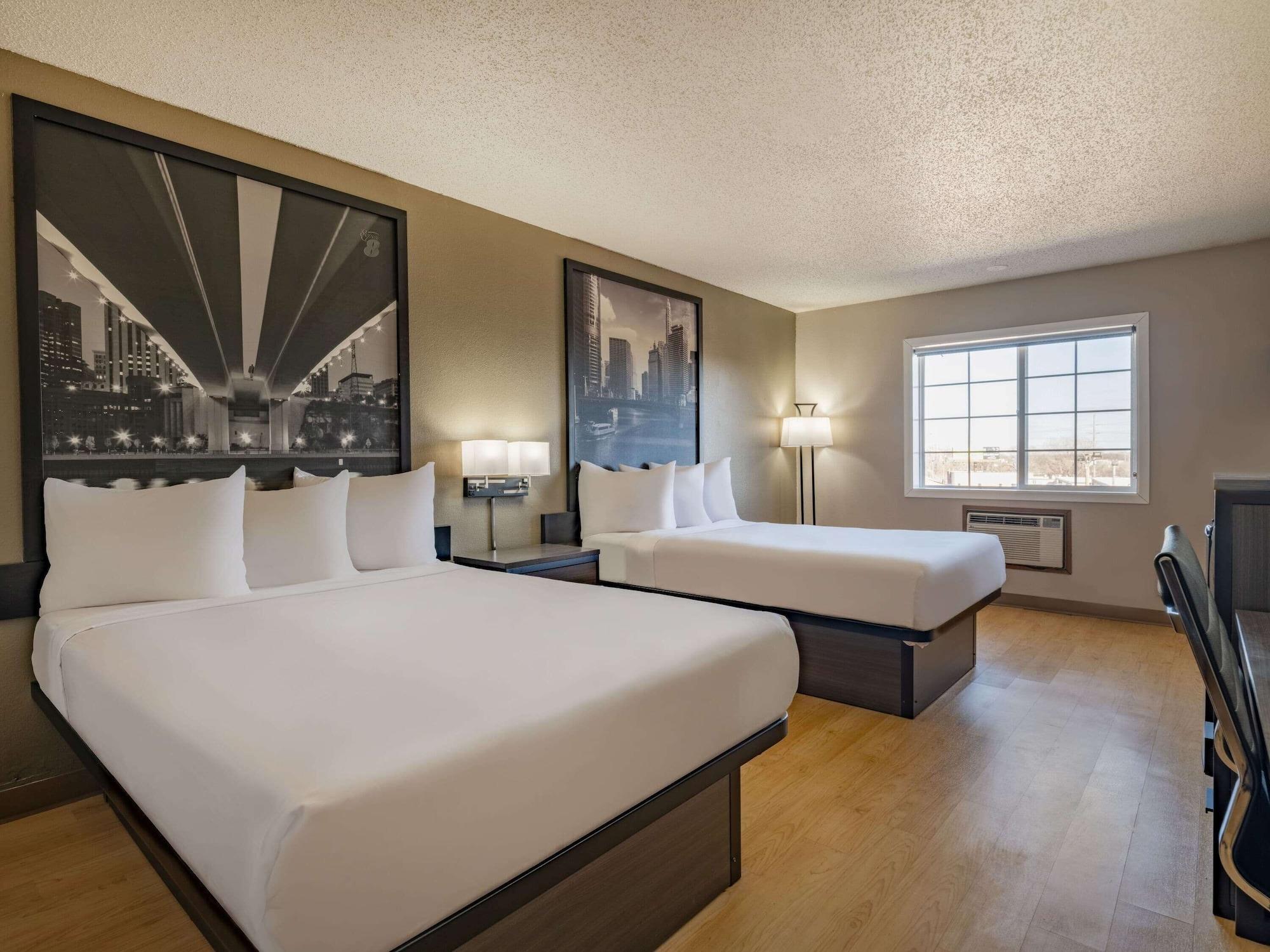 Hotel Super 8 By Wyndham Clinton Extérieur photo
