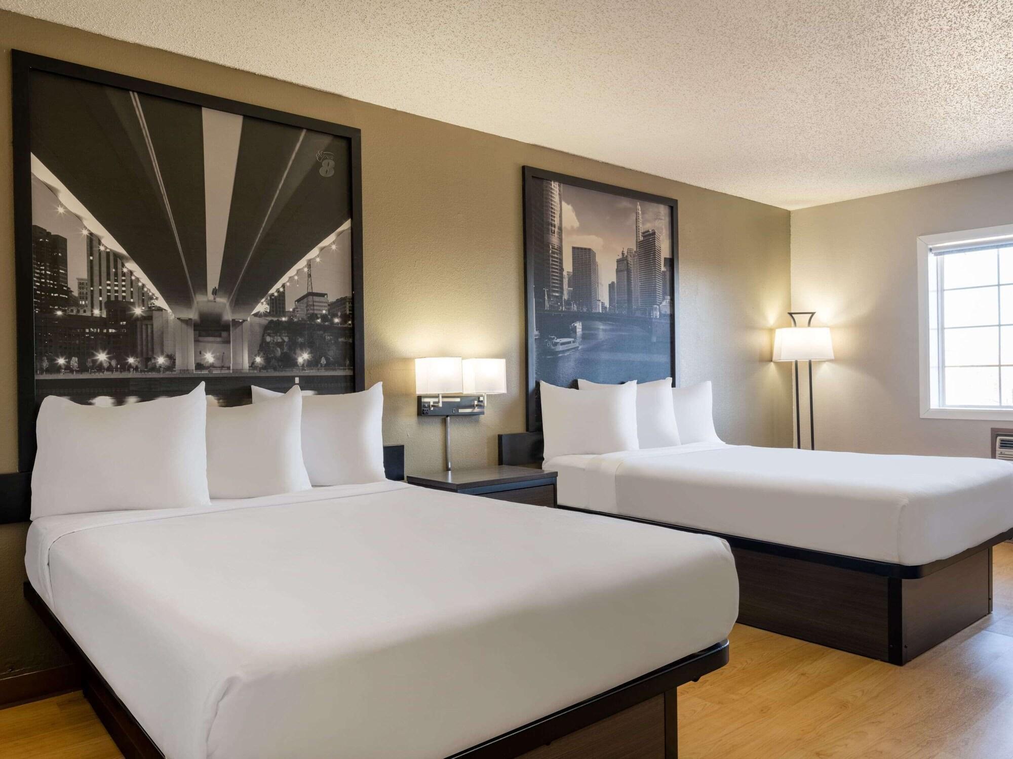 Hotel Super 8 By Wyndham Clinton Extérieur photo